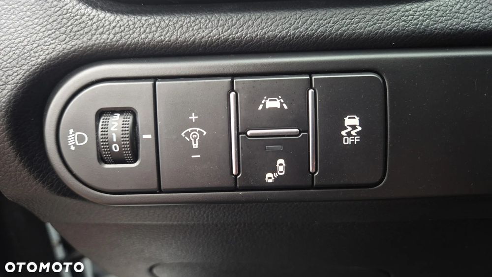 Kia Ceed 1.4 T-GDI L Business Line - 26