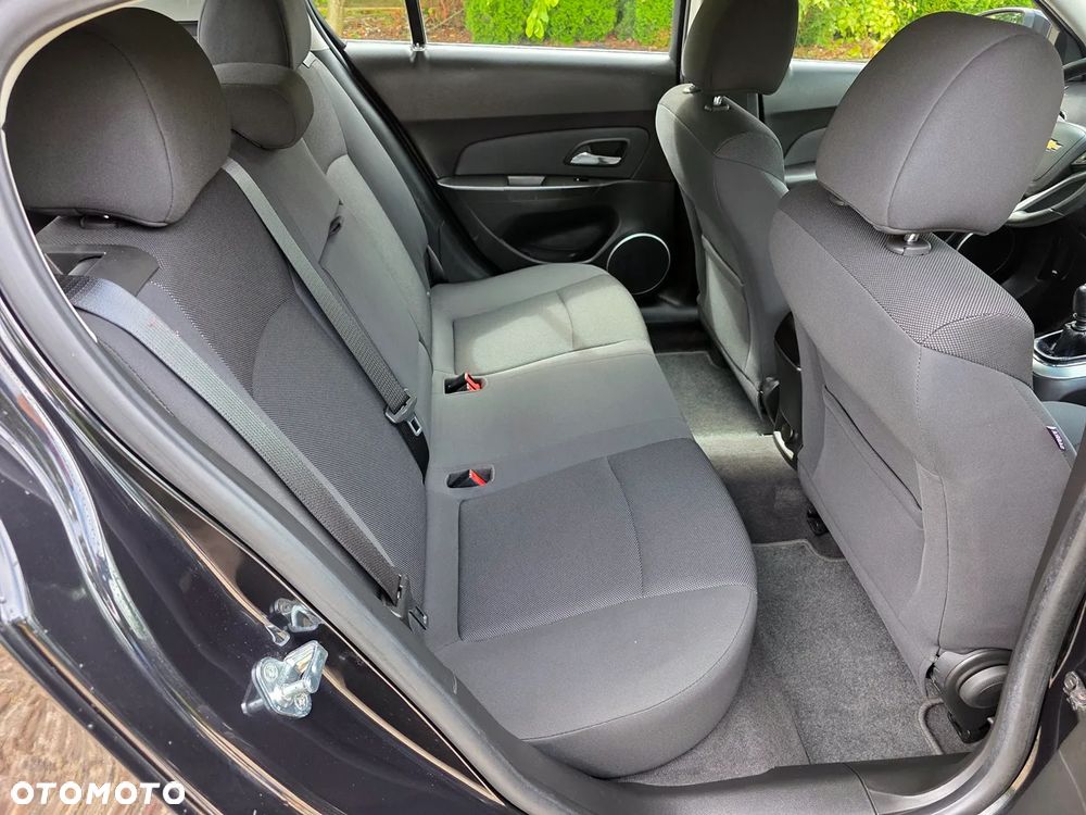 Chevrolet Cruze - 27