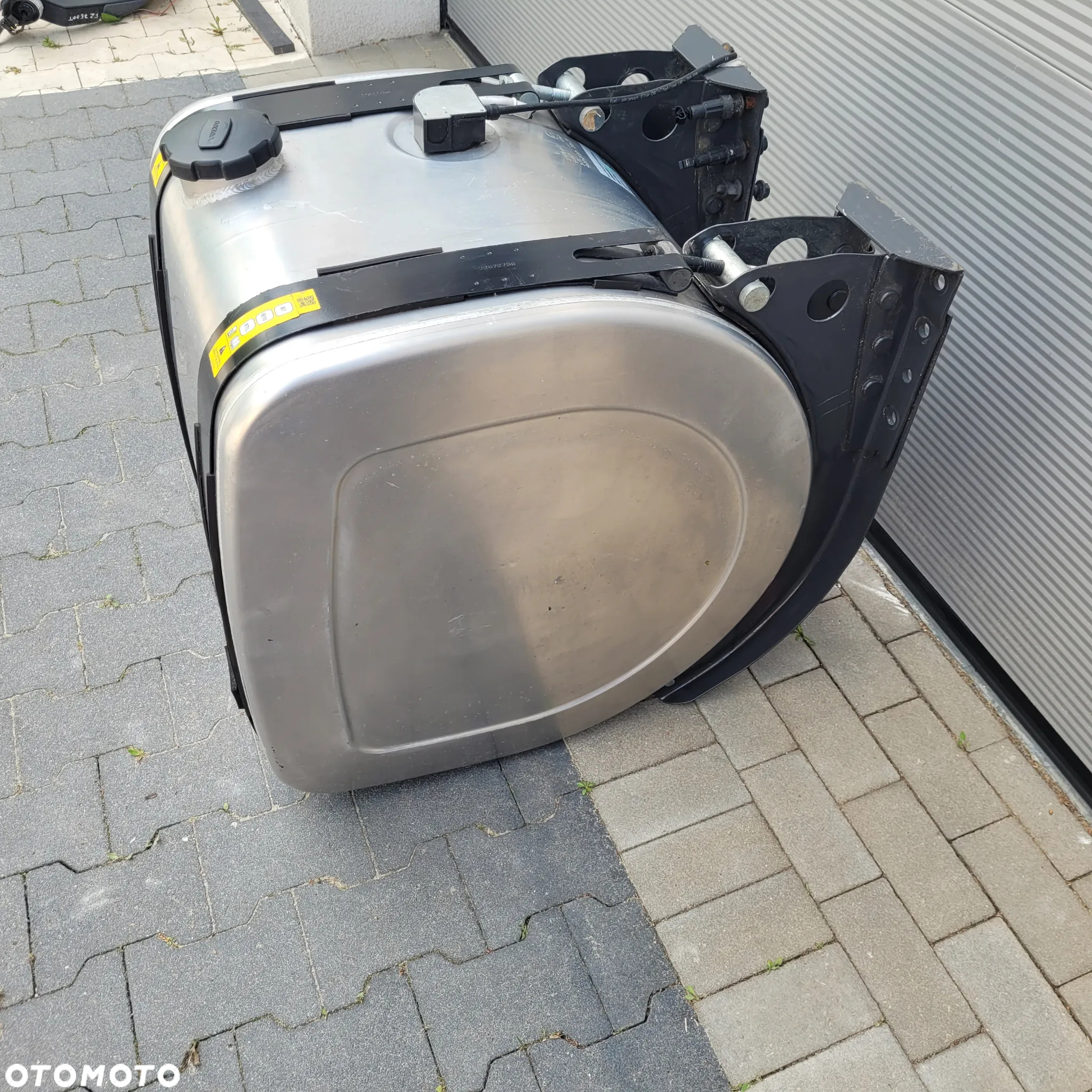 ZBIORNIK PALIWA VOLVO FH4 FM 240L 21516442 60X70X70 CM CHWALIM116 - 2