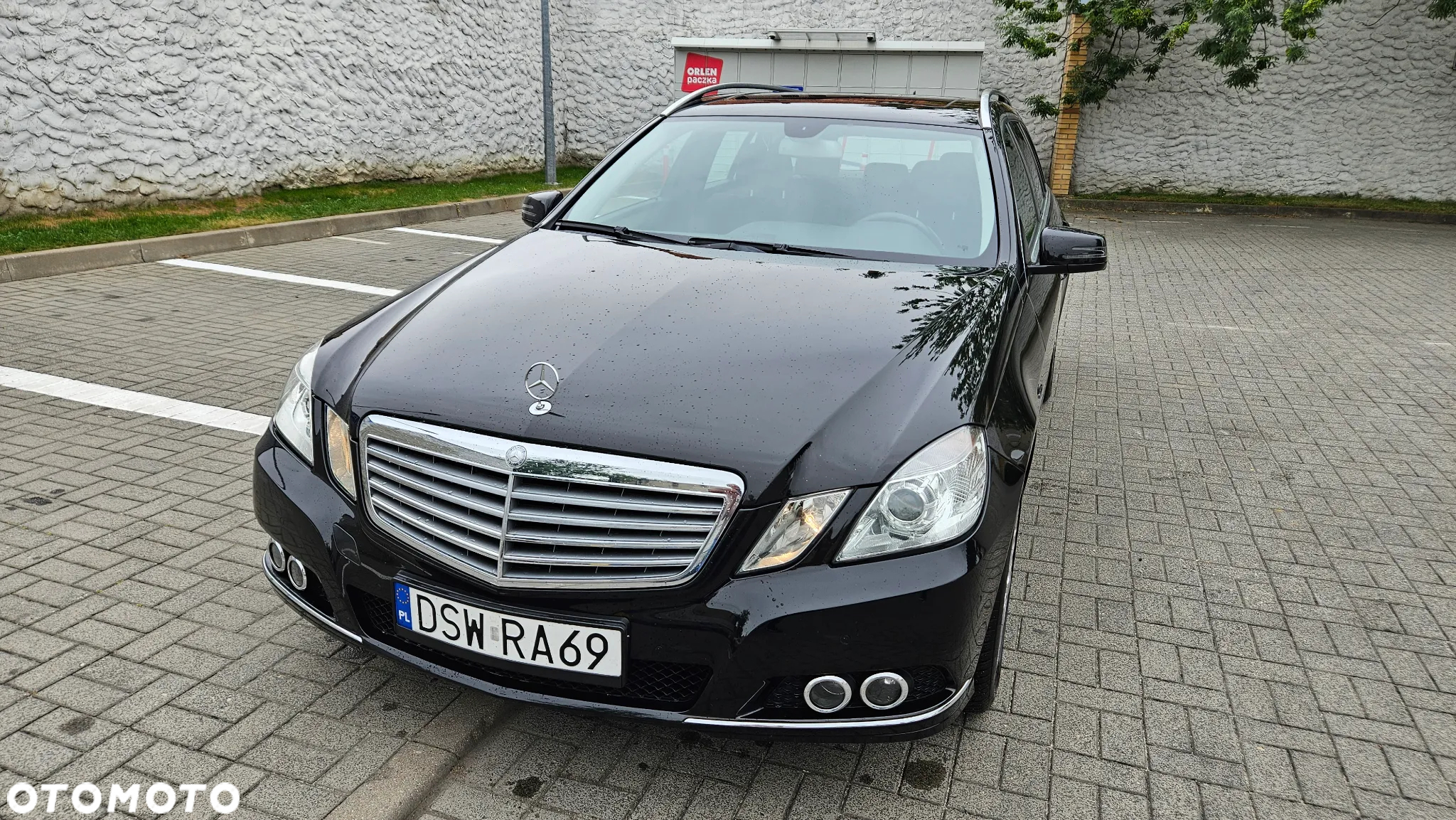 Mercedes-Benz Klasa E 200 T CGI BlueEFFICIENCY Automatik Elegance - 2