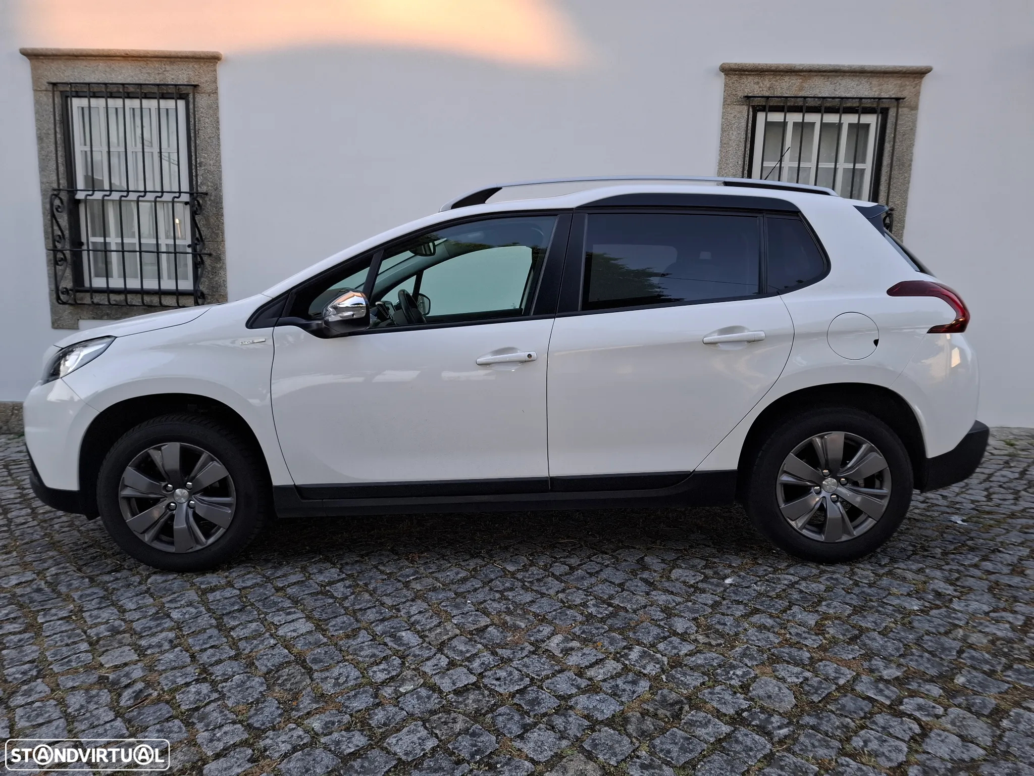 Peugeot 2008 1.2 PureTech Style - 2