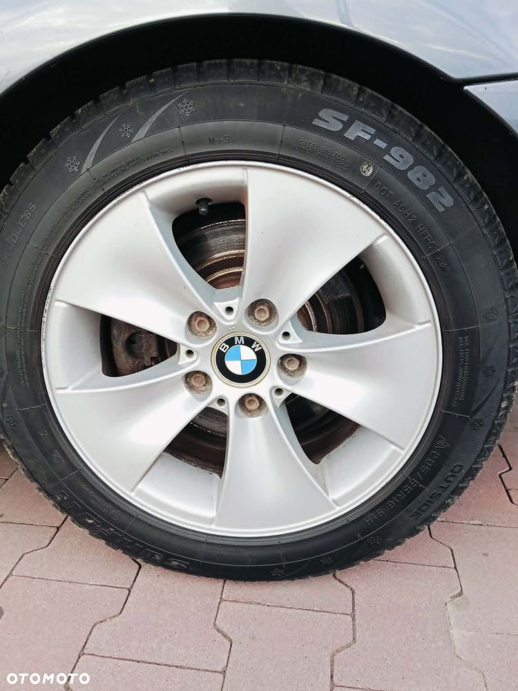BMW Seria 3 320i - 9