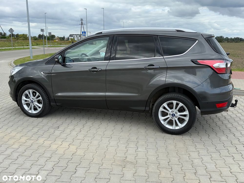 Ford Kuga 1.5 EcoBoost 2x4 Titanium - 11