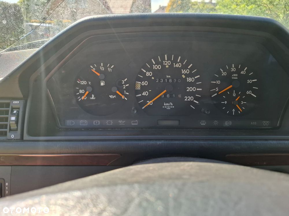 Mercedes-Benz W124 (1984-1993) - 10