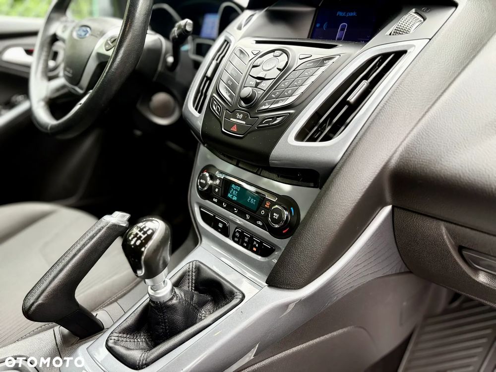 Ford Focus 1.0 EcoBoost STart-Stopp-System TITANIUM - 9
