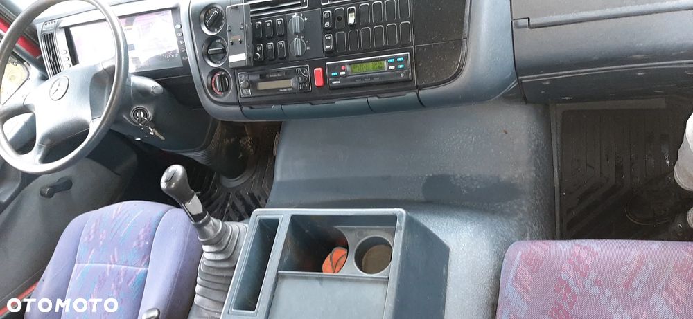 Mercedes-Benz 1828 ATEGO 4X4 KIPPER HDS HIAB - 32