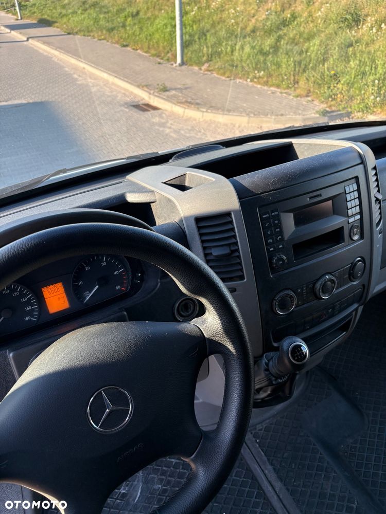 Mercedes-Benz Sprinter - 7