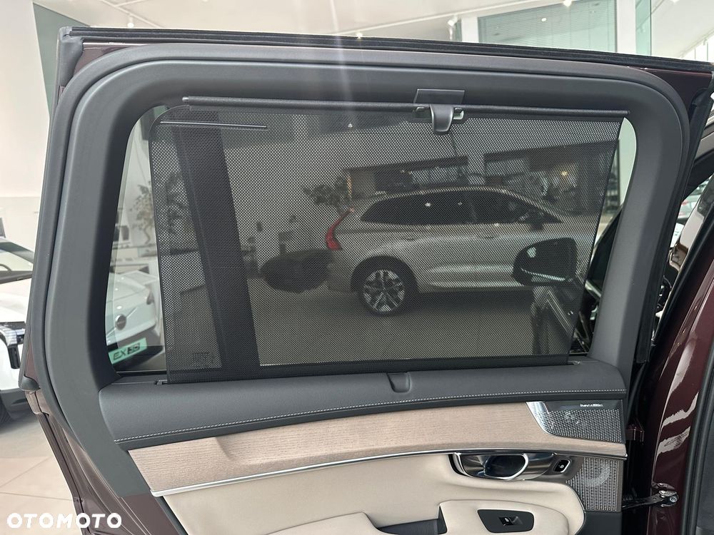 Volvo XC 90 T8 AWD Plug-In Hybrid Ultra Bright 7os - 25