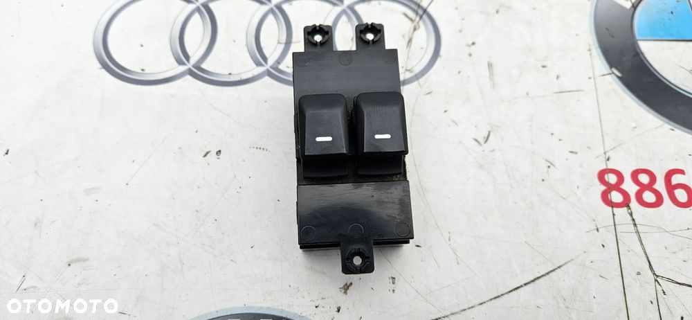 Kia Picanto 2 II 2011- wersja 5 drzwi 5D Sterowanie szybami przód lewy Panel szyb EUROPA - 4