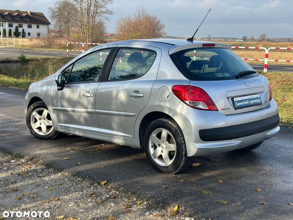 Peugeot 207 - 35