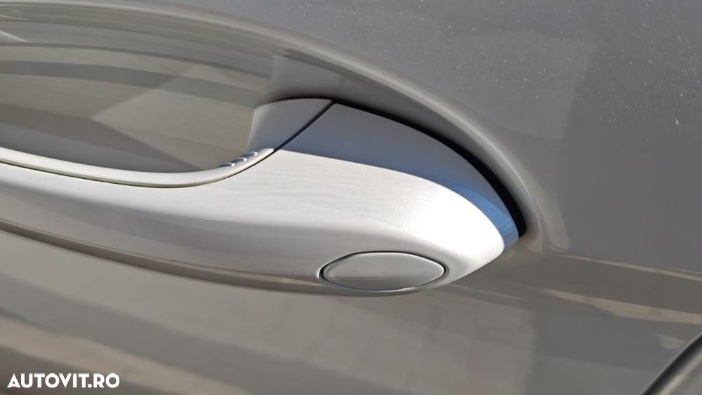 BMW Seria 5 540i xDrive Aut. Luxury Line - 28