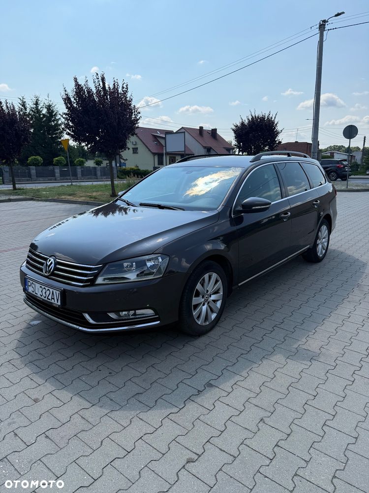Volkswagen Passat - 1