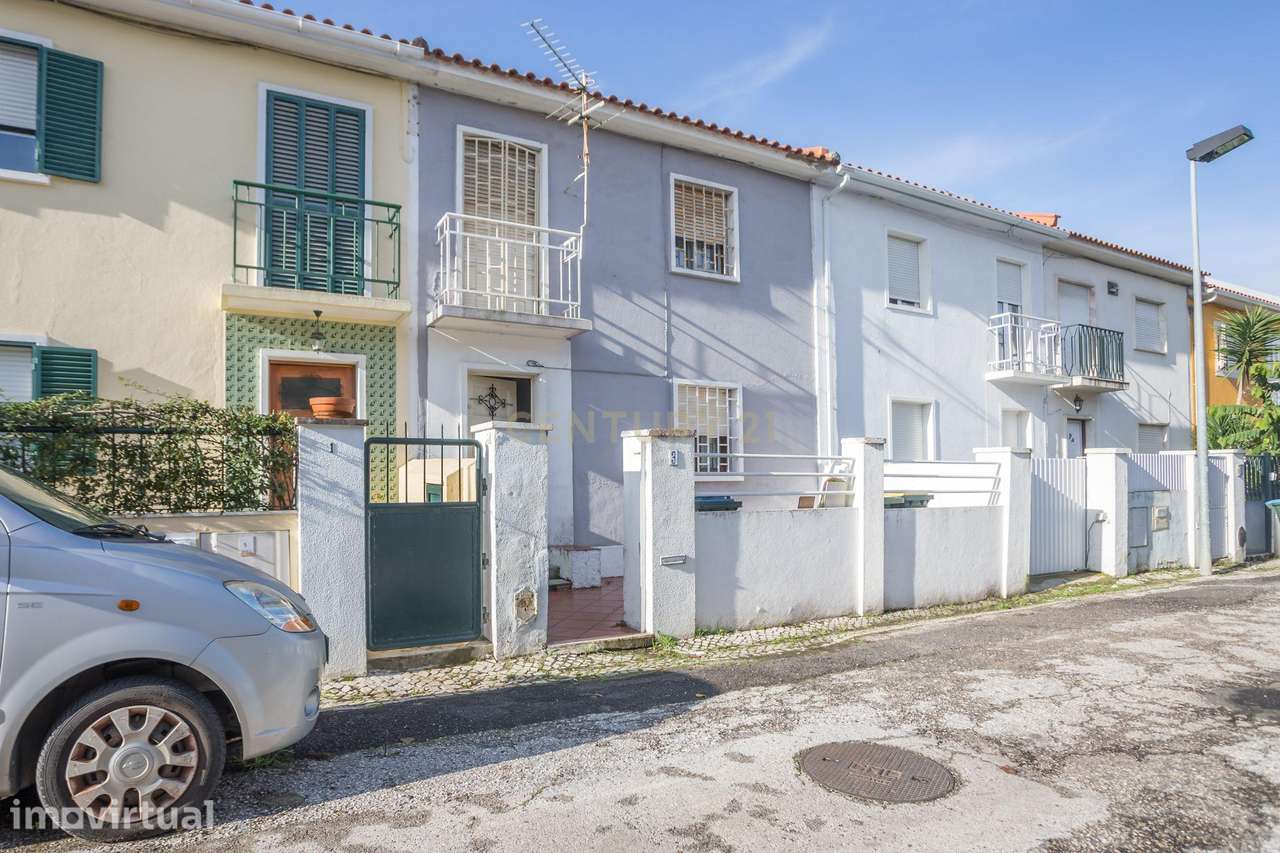 Moradia no Bairro de Santa Cruz de Benfica, - Grande imagem: 2/25