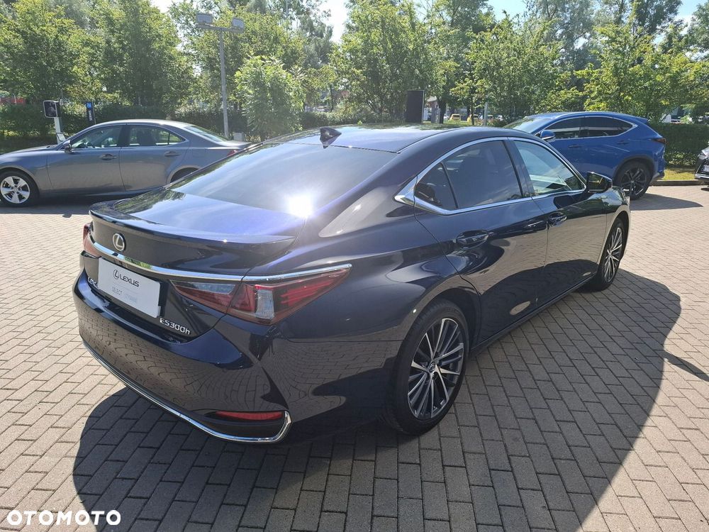 Lexus ES 300h Business Edition - 5
