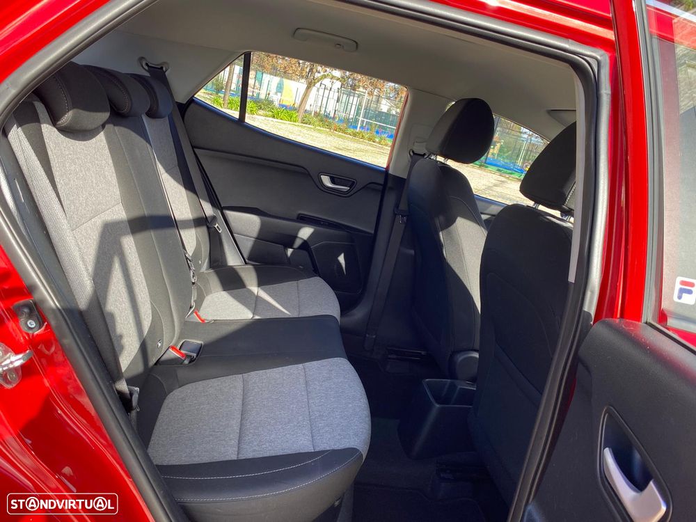Kia Stonic 1.2 by FILA - 13