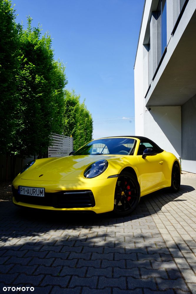 Porsche 911 Carrera 4S - 12