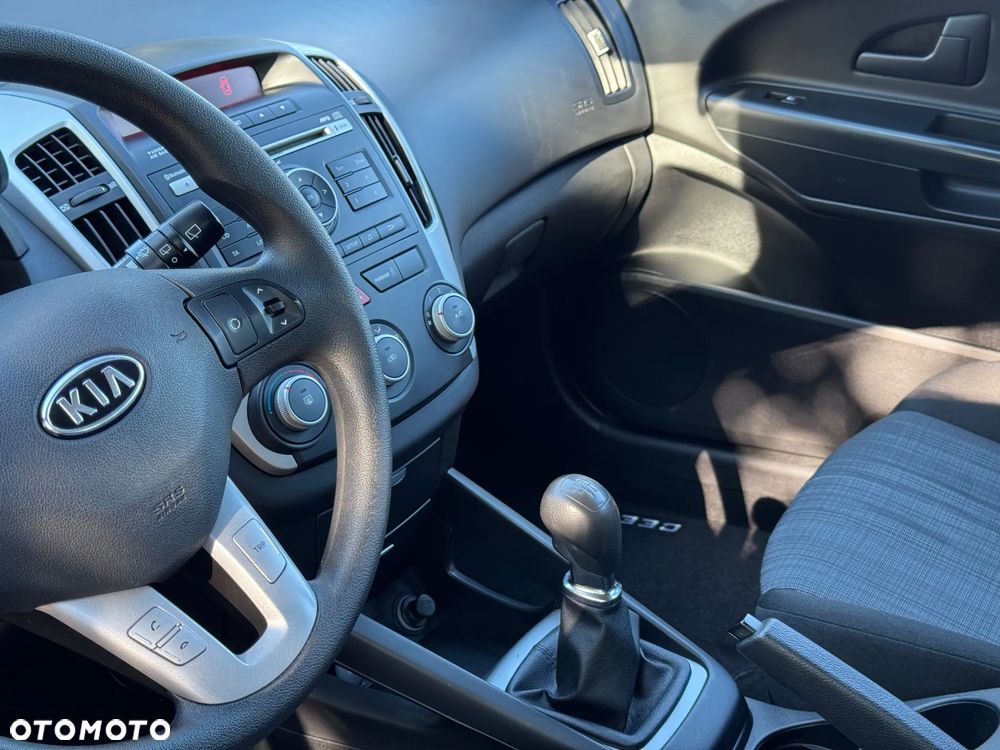 Kia Ceed 1.4 Comfort - 23