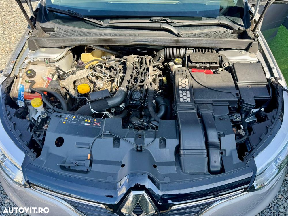 Renault Megane TCe 140 GPF LIMITED - 30