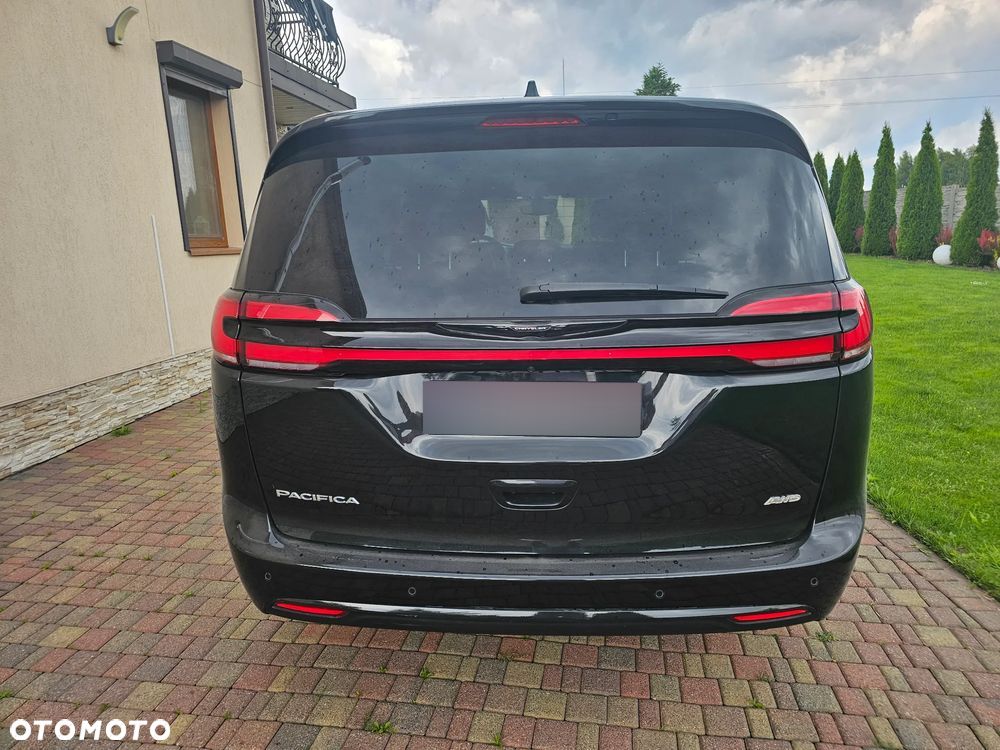 Chrysler Pacifica - 6