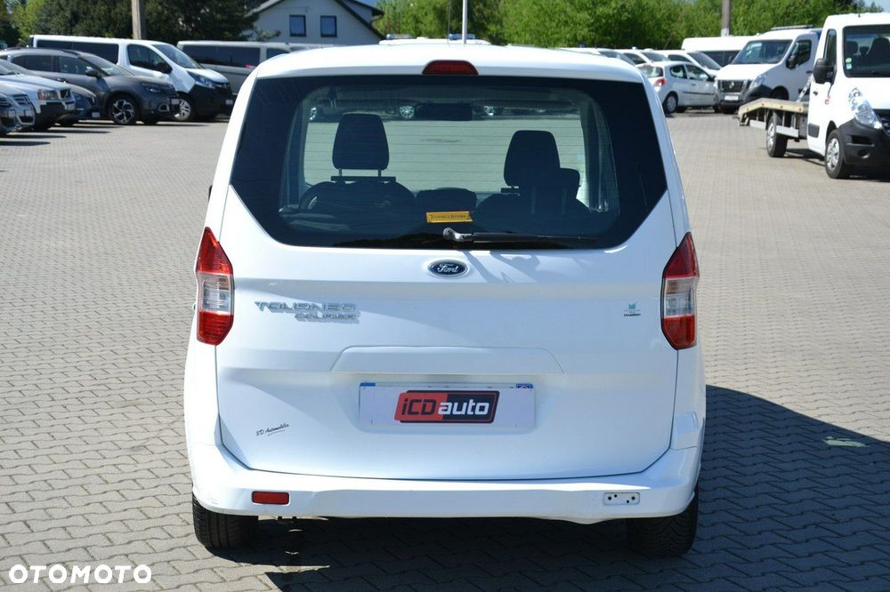Ford Tourneo Courier - 6