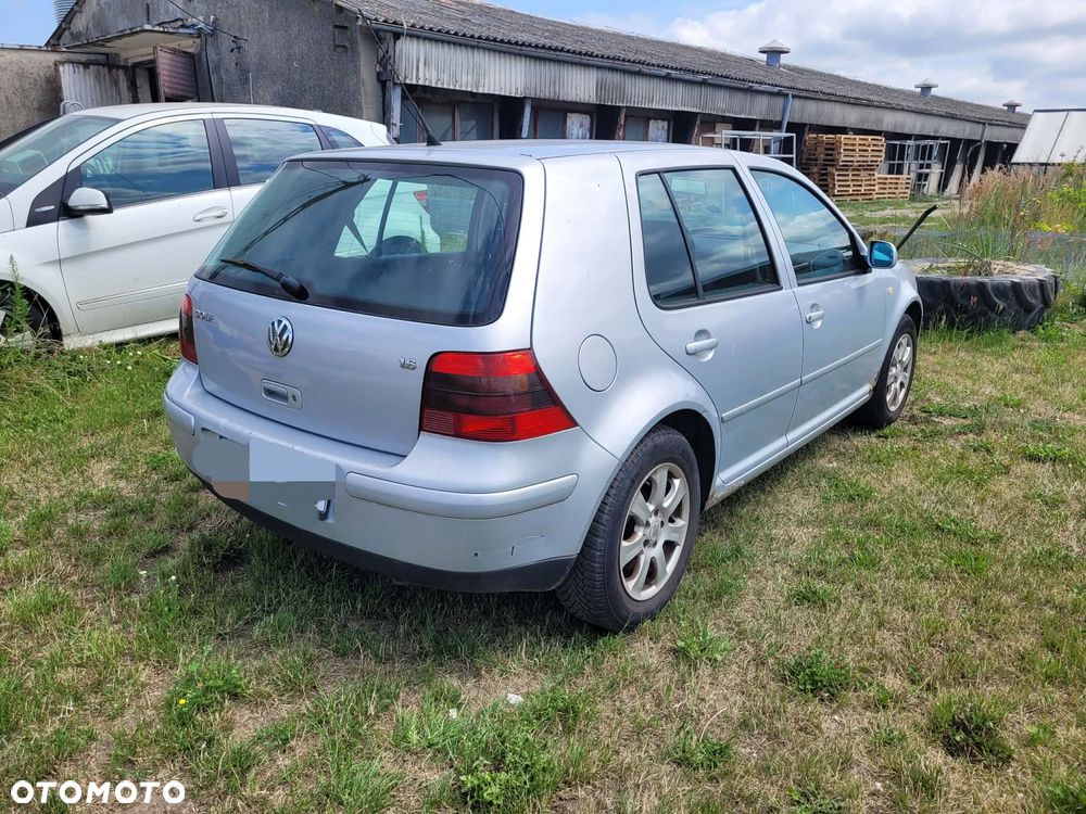 Volkswagen Golf 1.6 - 4
