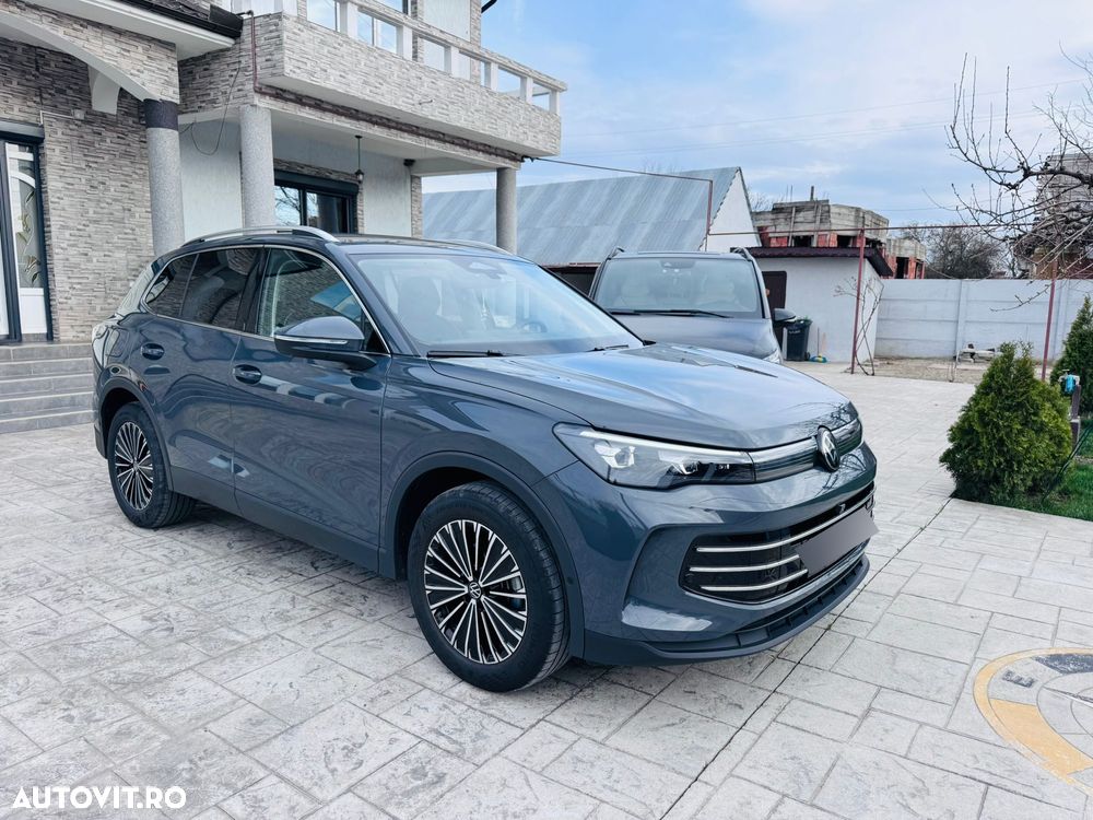 Volkswagen Tiguan - 1