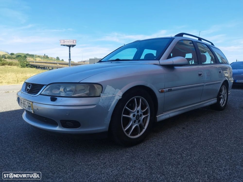 Opel Vectra Caravan 1.6 100 - 1