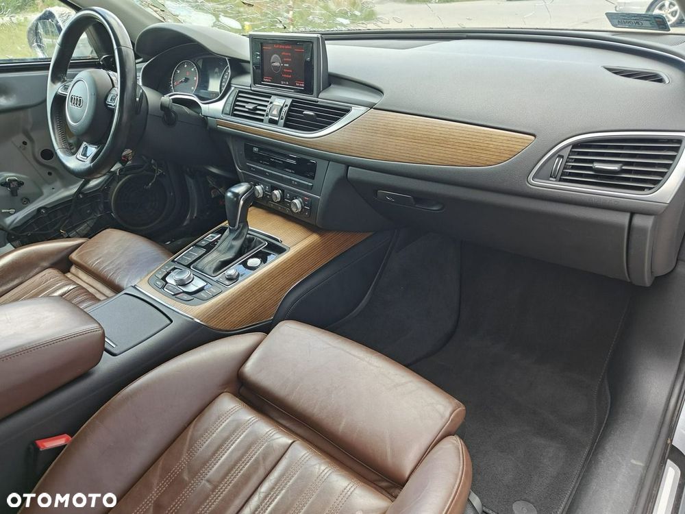 Audi A6 Avant - 16