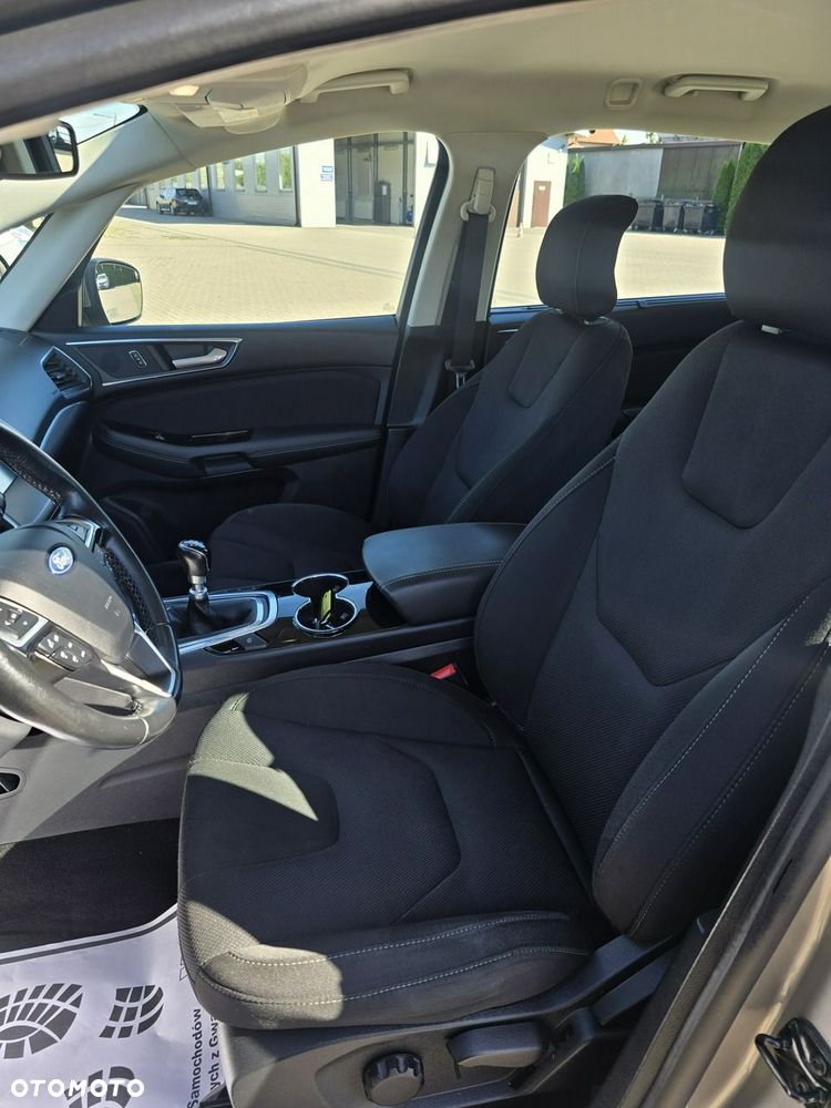 Ford S-Max - 13
