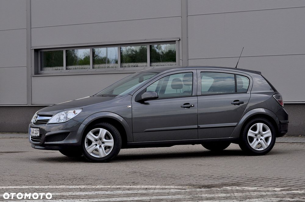 Opel Astra 1.6 Easytronic Selection 110 Jahre - 11