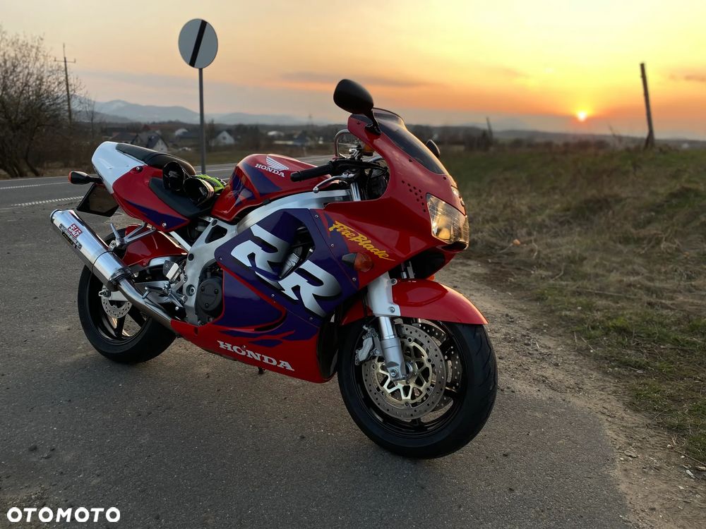 Honda VTR - 28