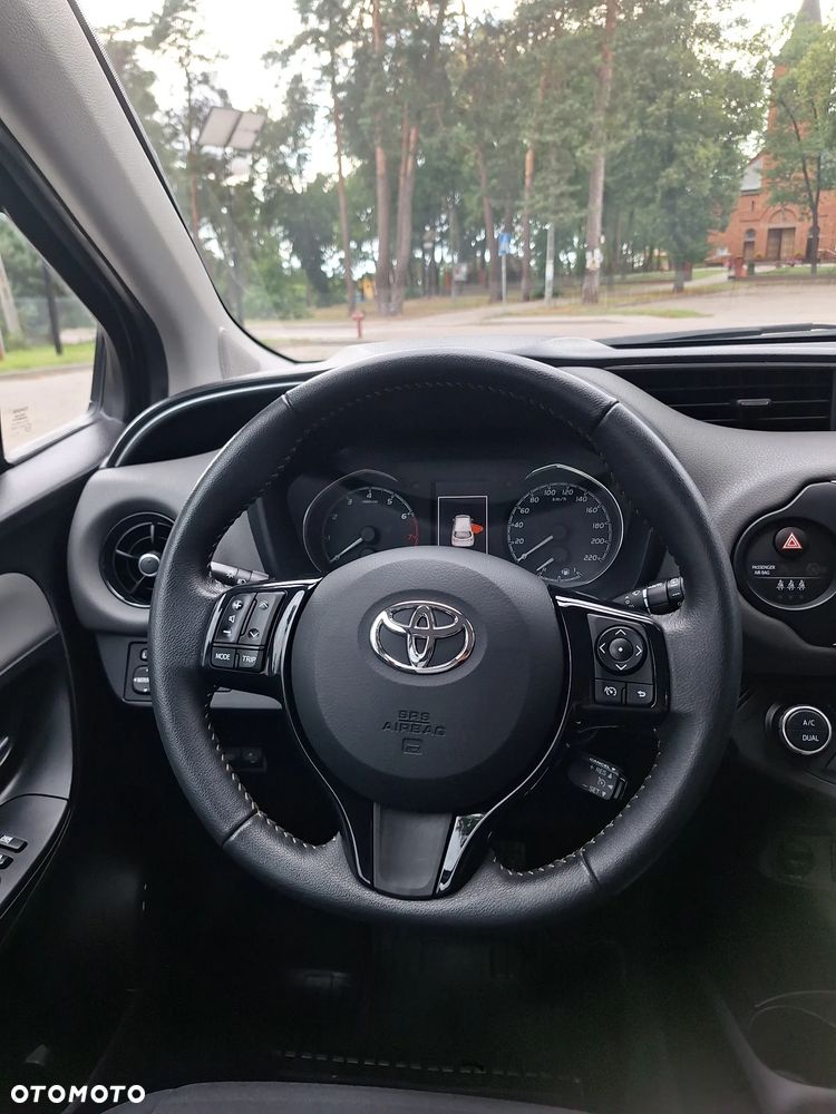 Toyota Yaris 1.5 Active - 9