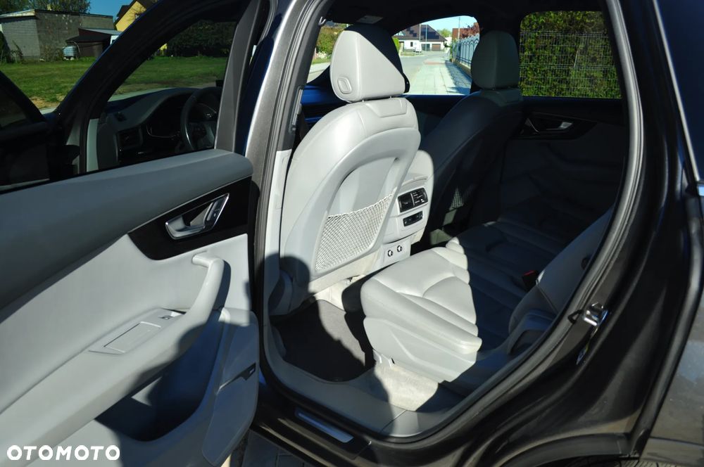 Audi Q7 - 9