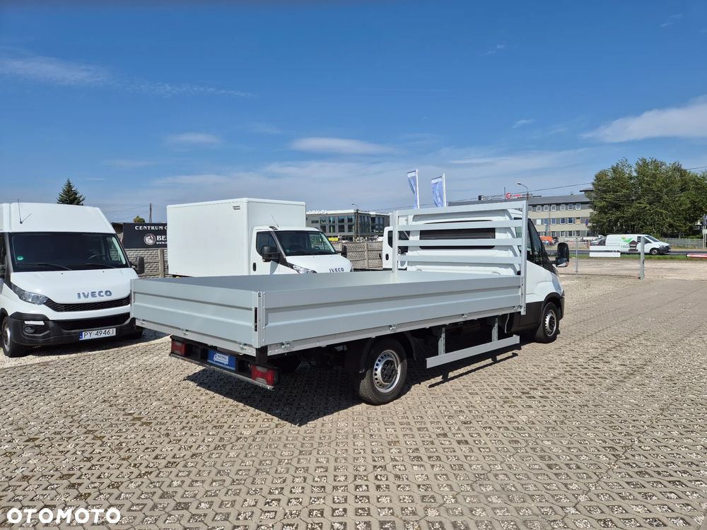 Iveco Daily 35S16, nowa skrzynia 4,40 x 2,30m, klimatyzacja - 4