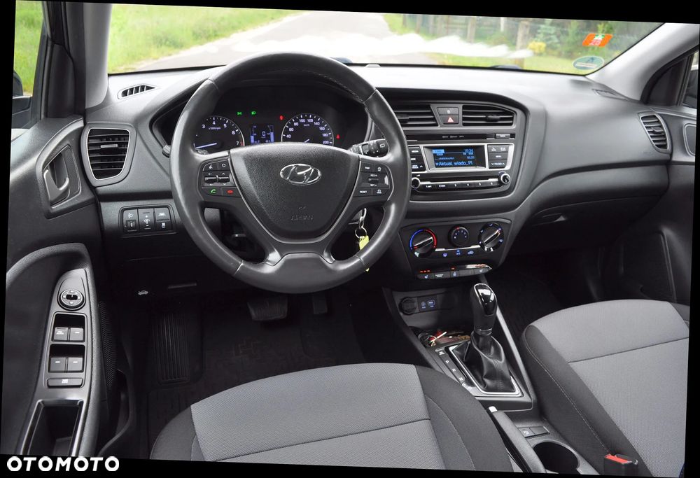 Hyundai i20 1.4 Automatik Style - 19