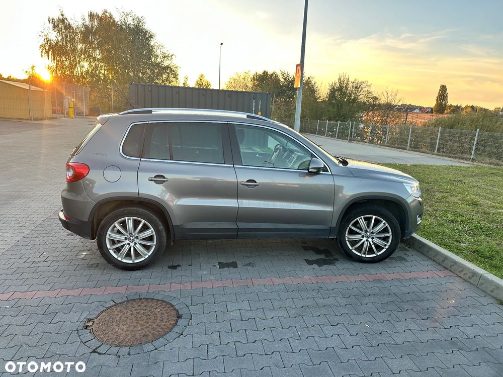 Volkswagen Tiguan - 24