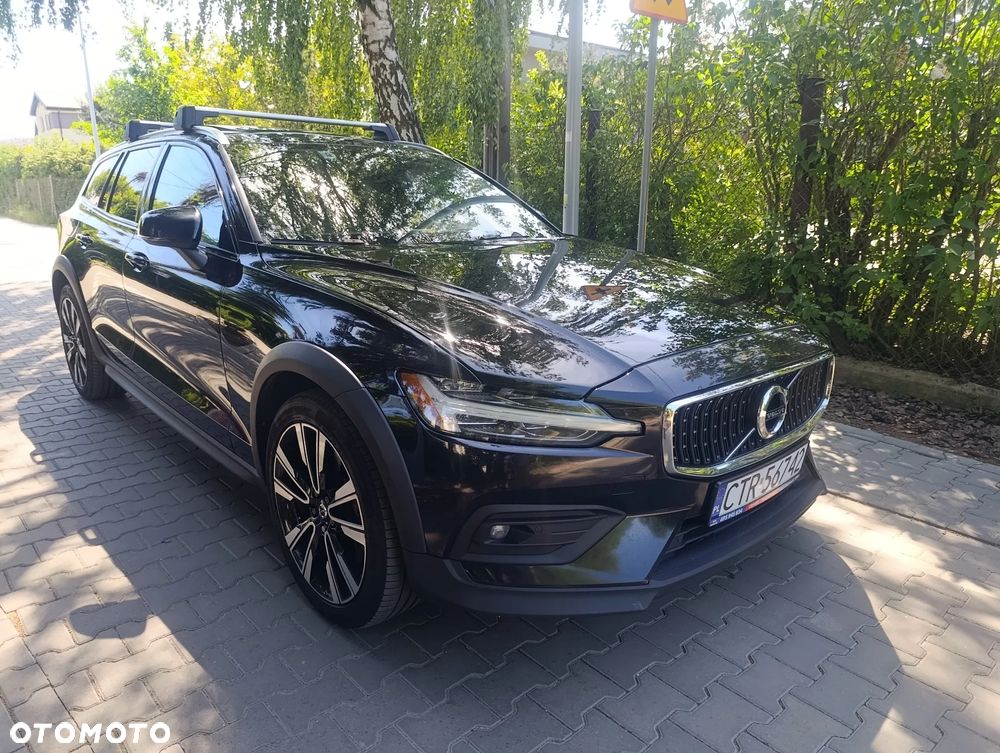 Volvo V60 Cross Country T5 AWD Geartronic Pro - 1
