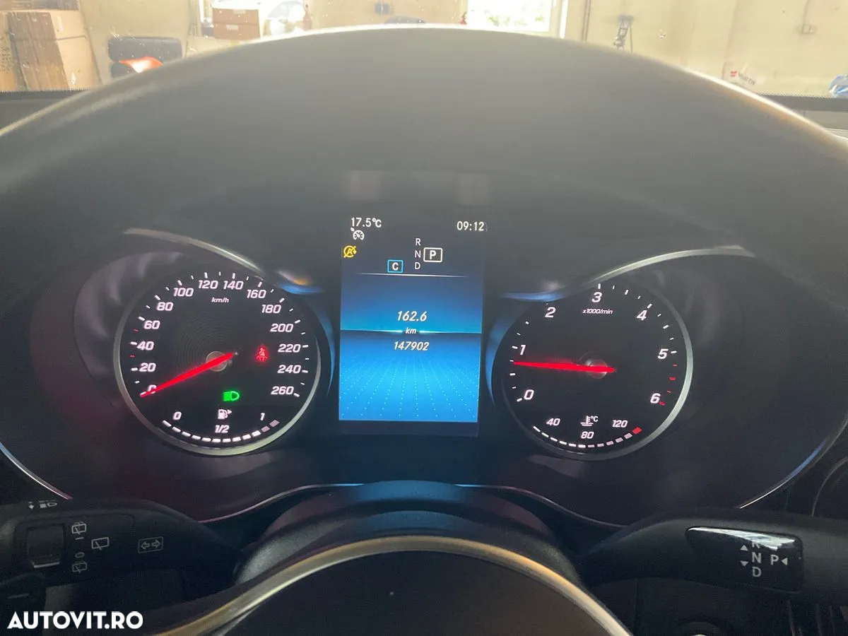 Mercedes-Benz GLC 300 d 4MATIC - 12
