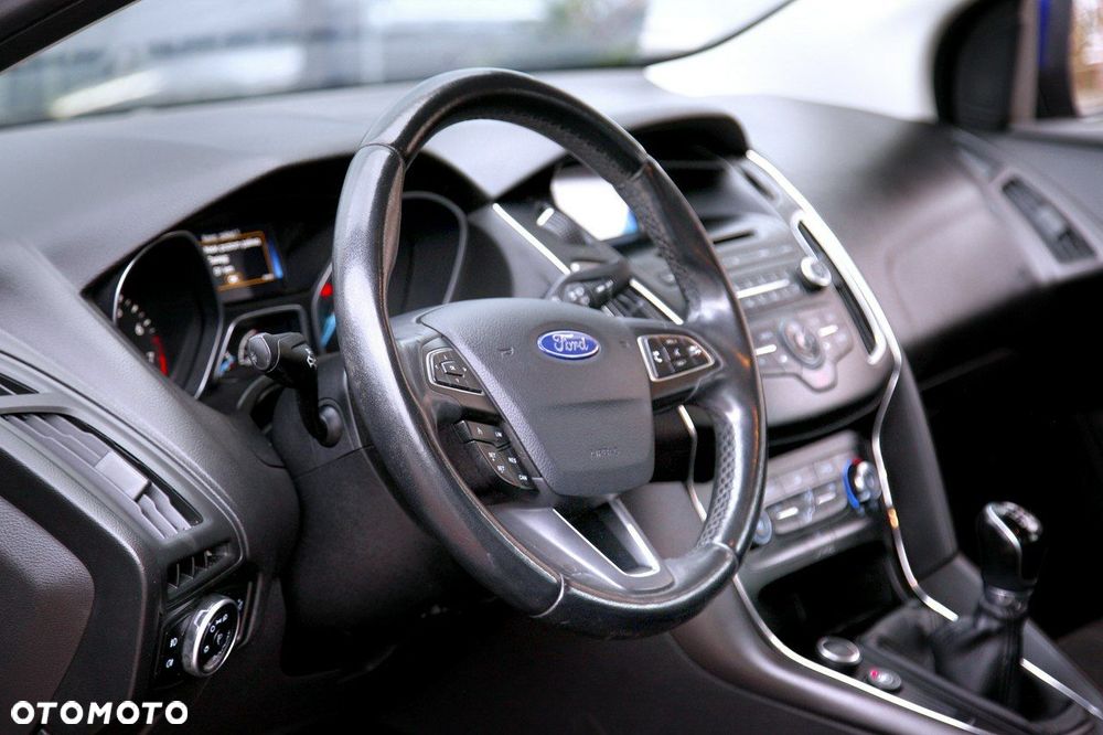 Ford Focus 1.6 Trend Sport - 12