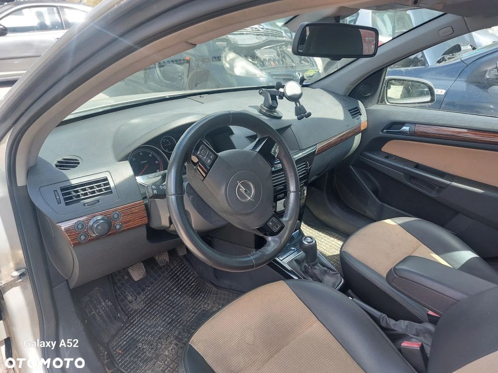 Zderzak OPEL ASTRA H KOMBI 1,9D 07R. maska,drzwi,lampy,klapa.... - 5