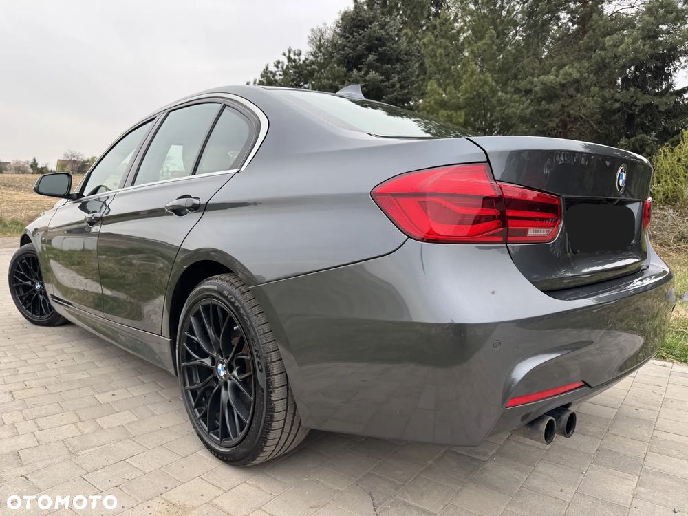 BMW Seria 3 330i xDrive M Sport Shadow - 14