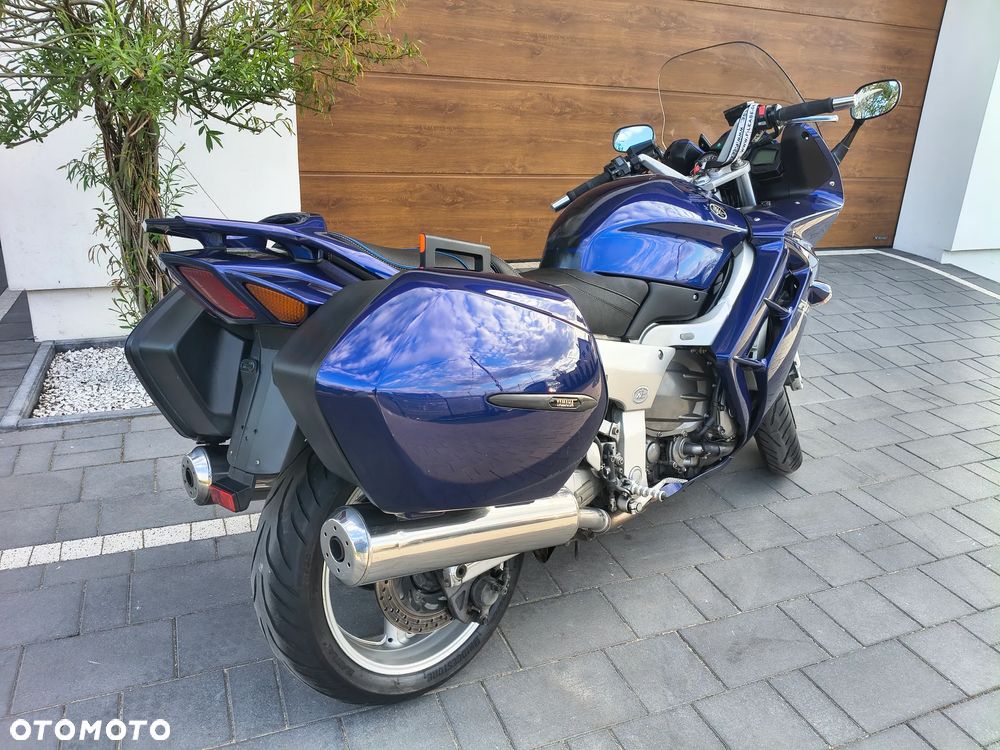 Yamaha FJR - 6