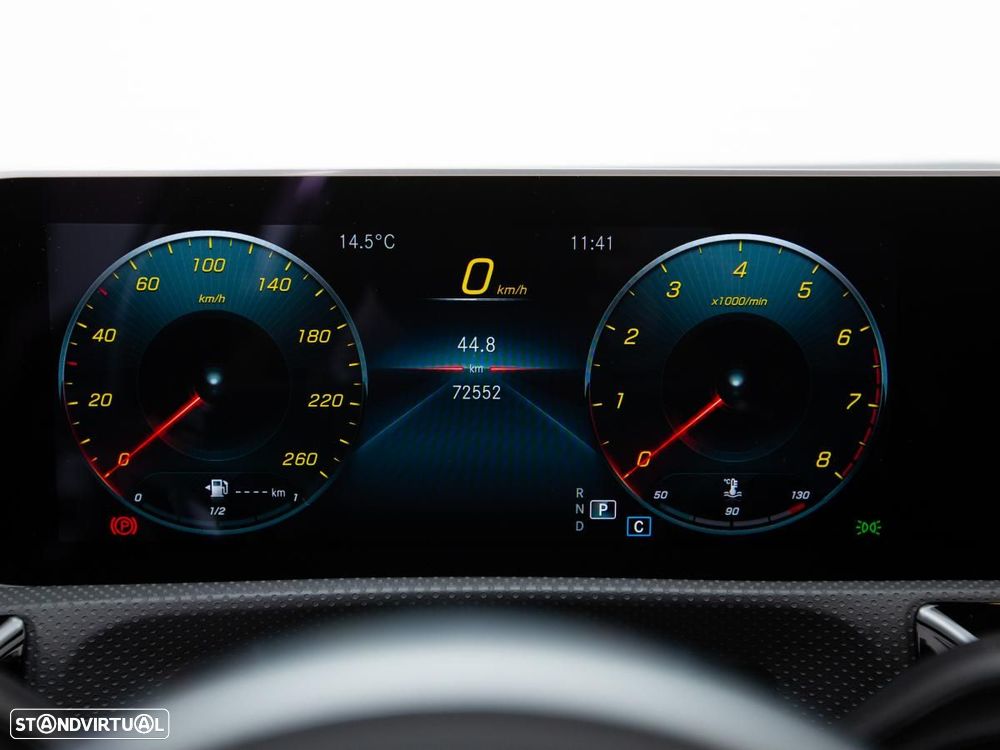 Mercedes-Benz A 250 7G-DCT AMG Line - 24