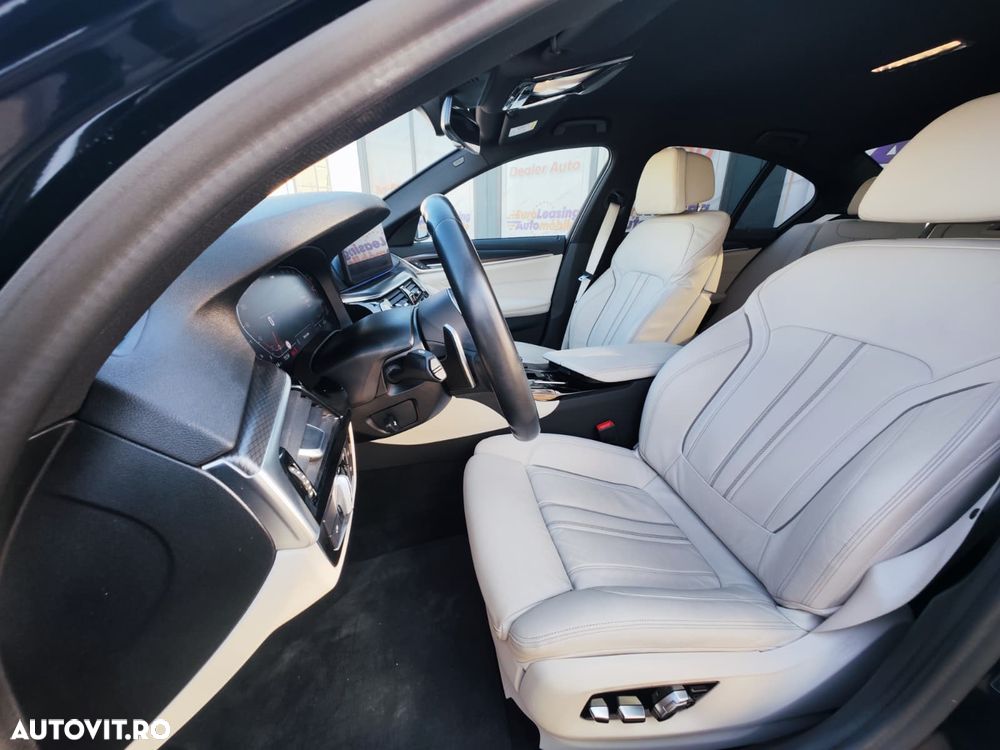 BMW Seria 5 530i xDrive AT MHEV - 13