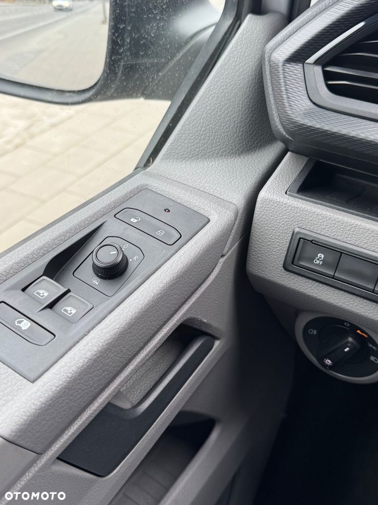 Volkswagen Transporter - 36