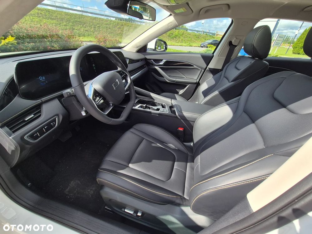 Bestune B70 2.0T Elegance - 9