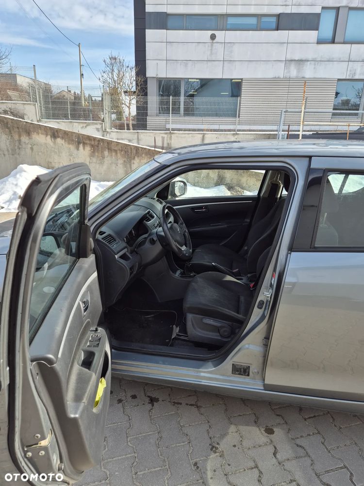 Suzuki Swift 1.2 Premium - 11