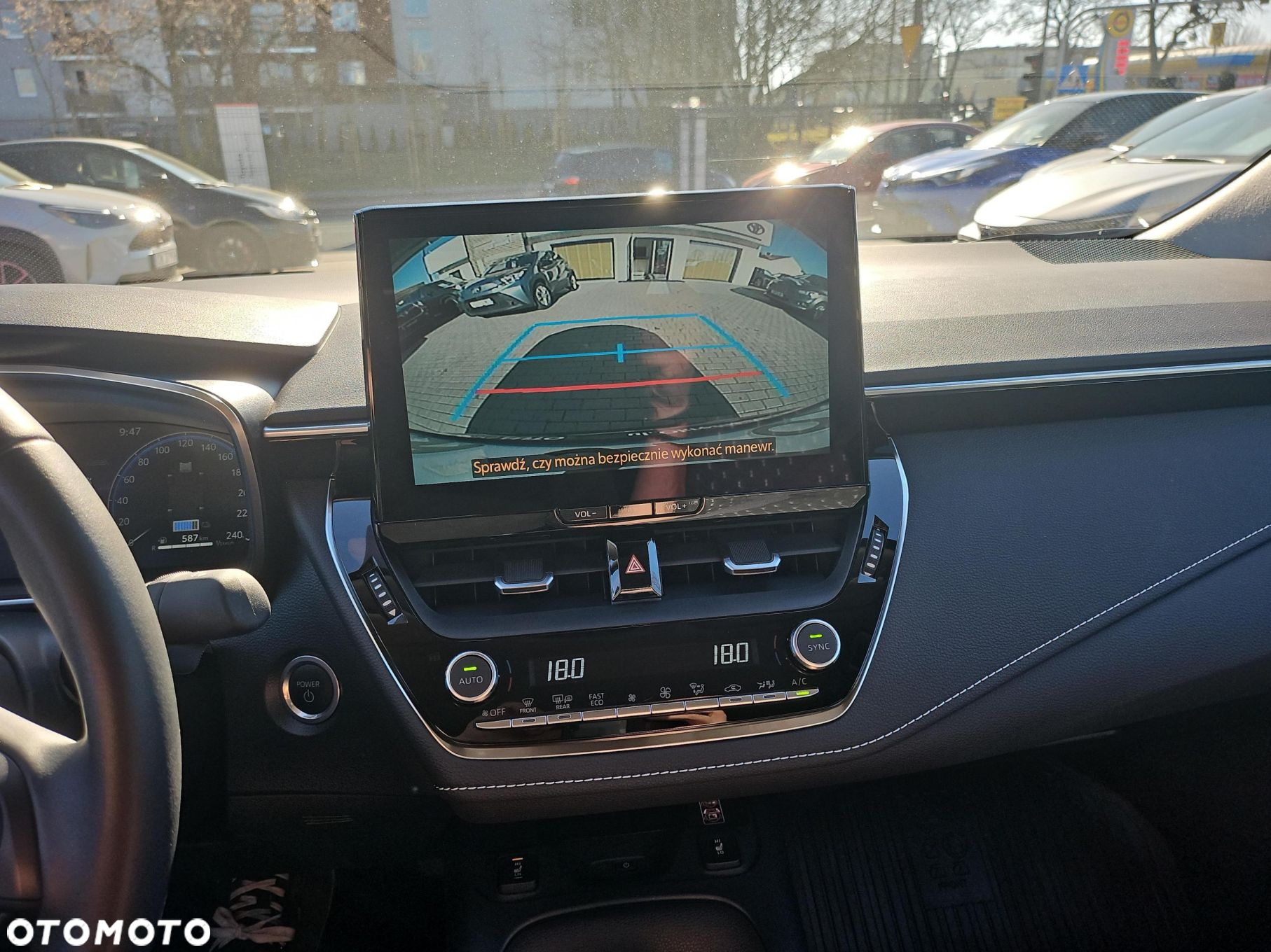 Toyota Corolla 1.8 Hybrid Style - 19