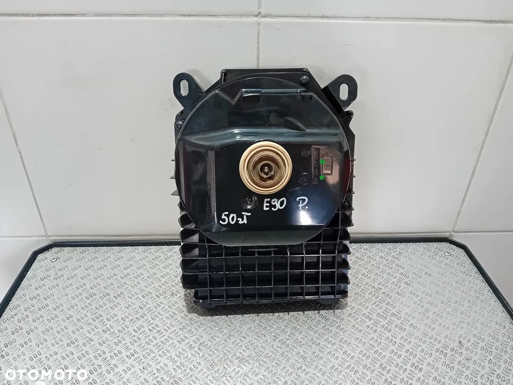 GŁOŚNIK SUBWOOFER PRAWY BMW E90 R2008 NR 0741982 - 1