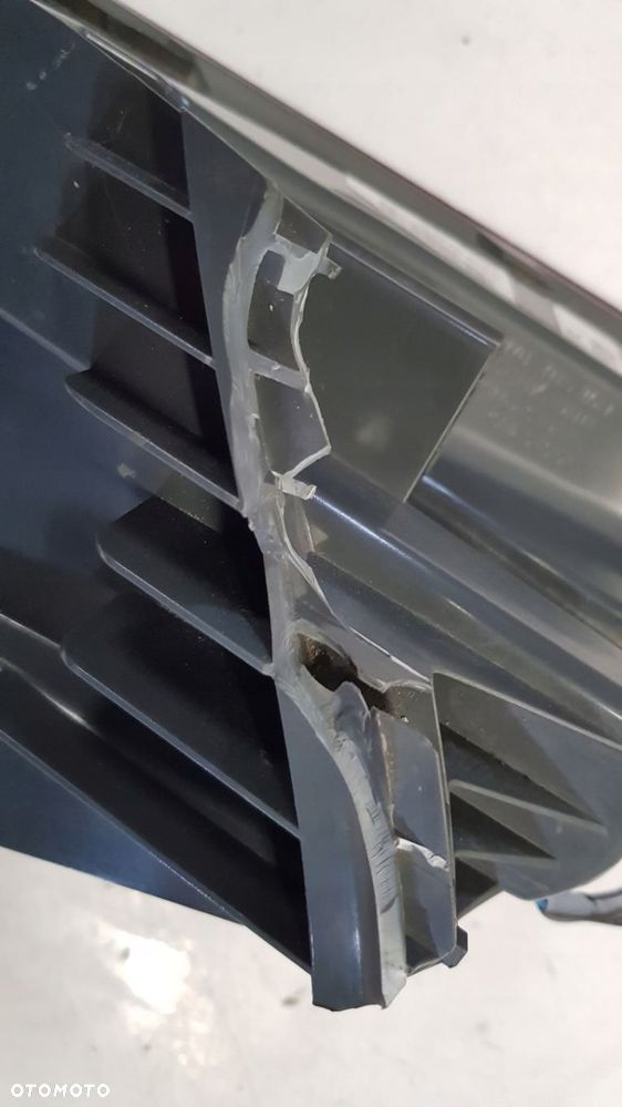 lampa prawy tył Ford Mondeo mk5 kombi - 8